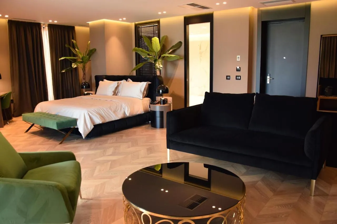 Hotel Unik Selitë e Vogël