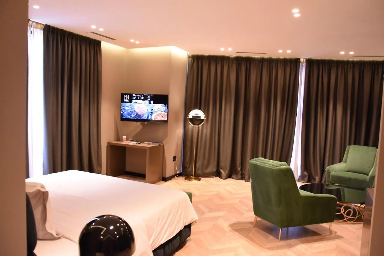 ****  Hotel Unik Tirana Albania