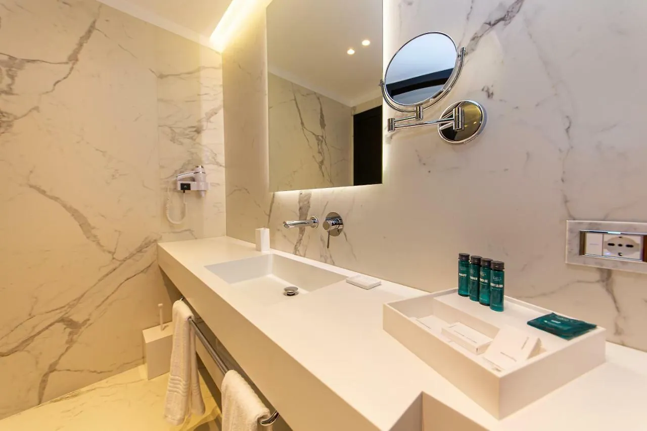 ****  Hotel Unik Selitë e Vogël Albanien