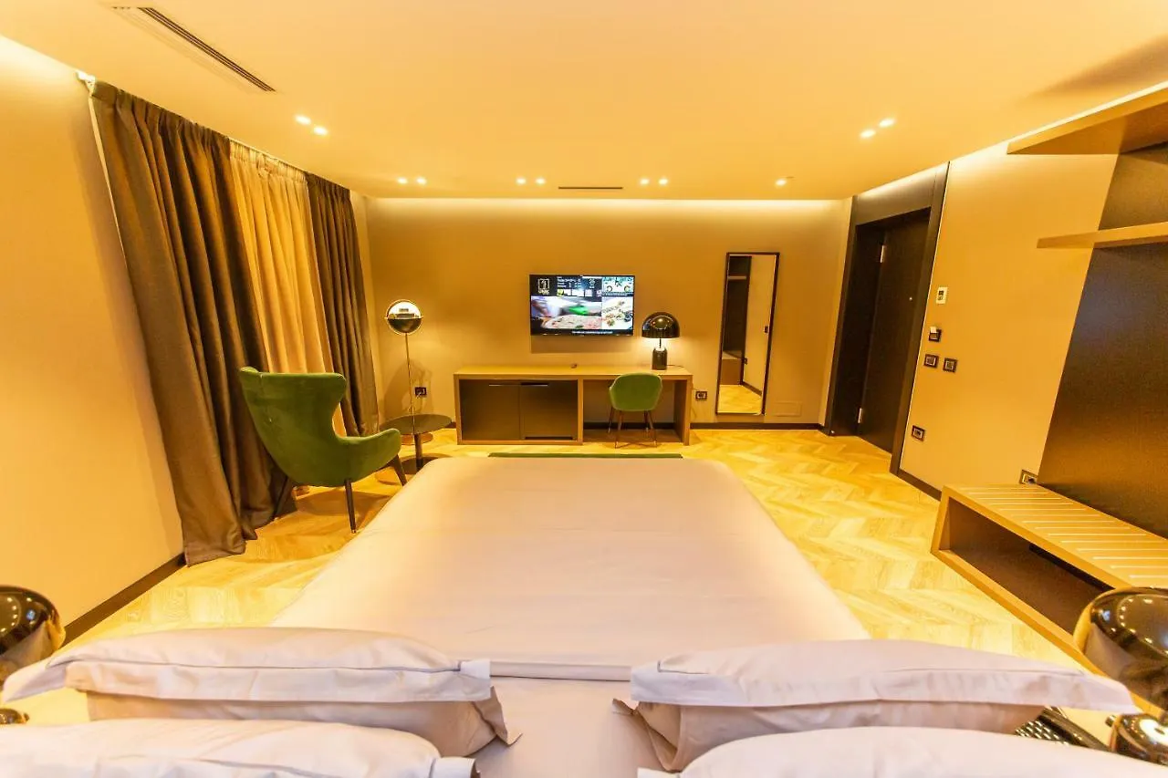 Hotel Unik Selitë e Vogël