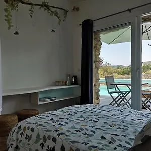 Chez Nathalie Et Raphael Bed & Breakfast