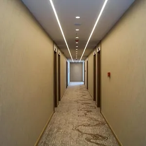 Hotel Red Hill, Patza-Kuqani