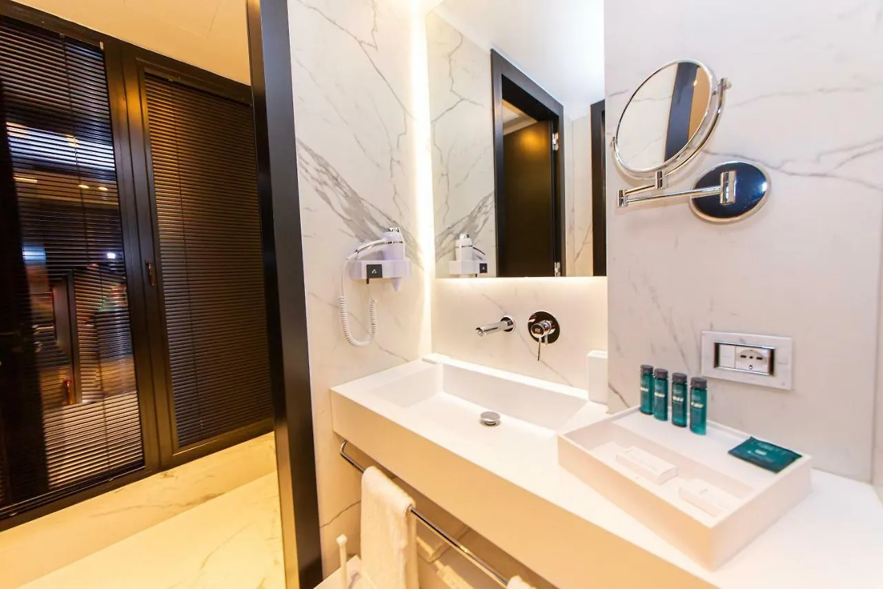 Hotel Unik Selitë e Vogël